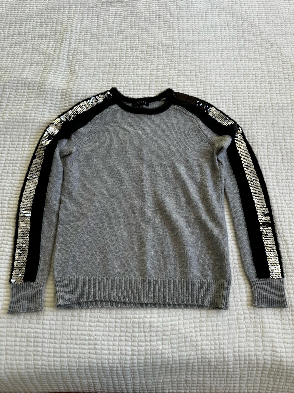 1.STATE Sequined Light Gray V-Neck Sweater with Black Trim